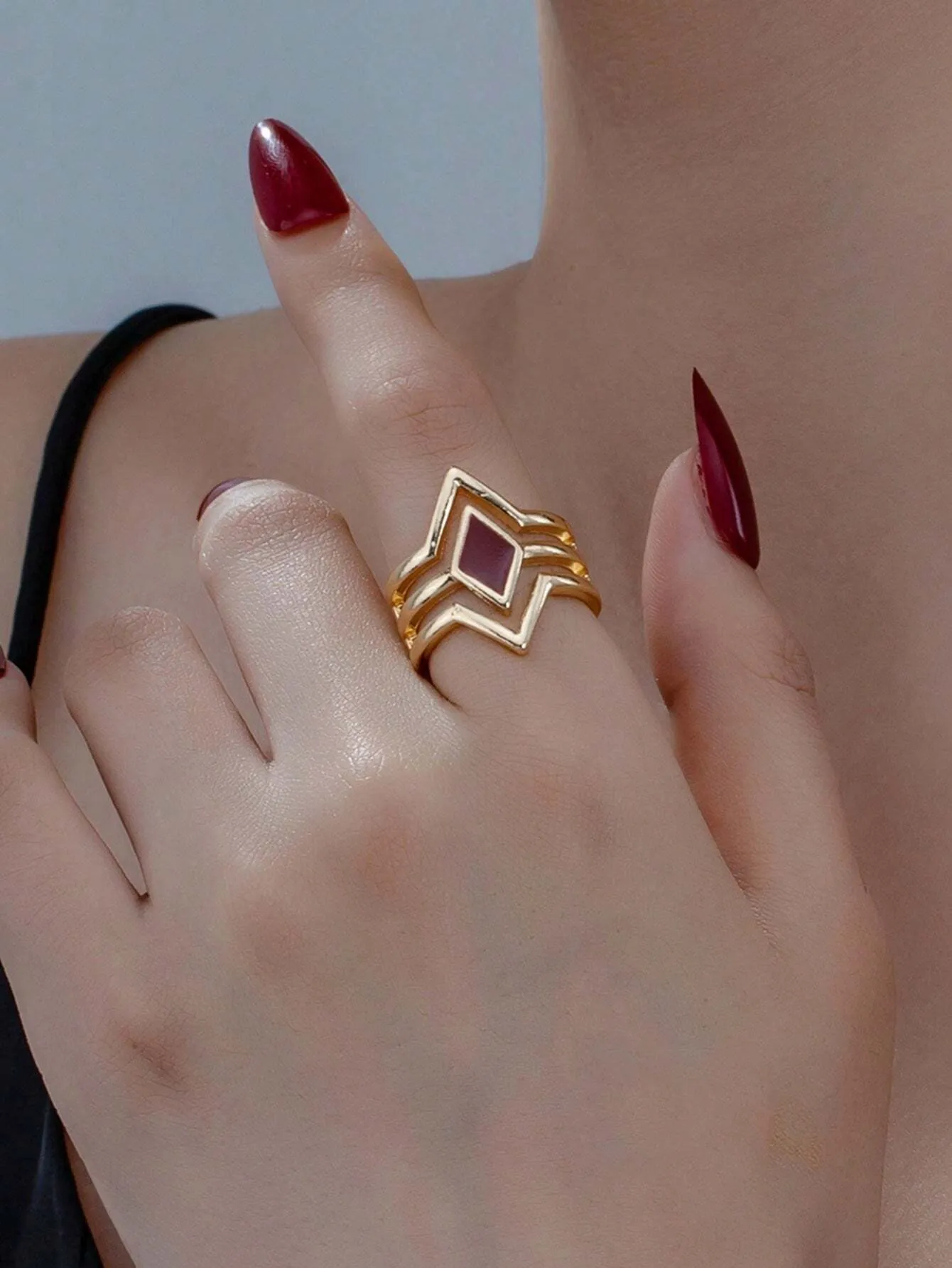 10619 1b-031 Anillo Geométrico Y Multicolor Con Esmalte Y Capas De Rombos