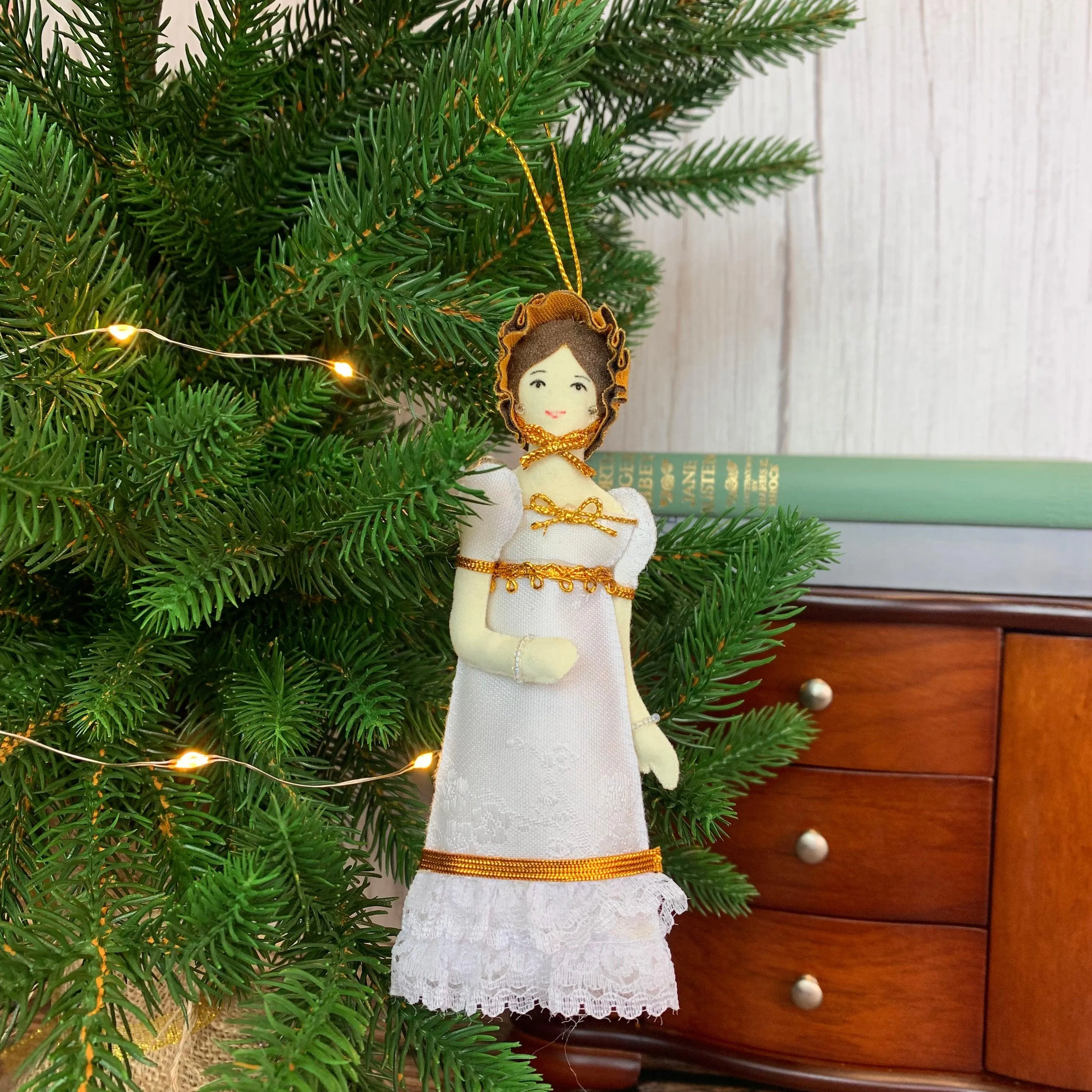 Elizabeth Bennet Doll Decoration