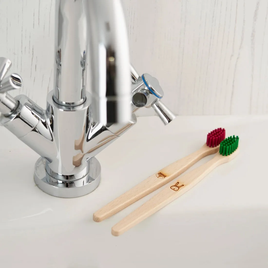 Plant-Based Wood Toothbrush, Rabbit
